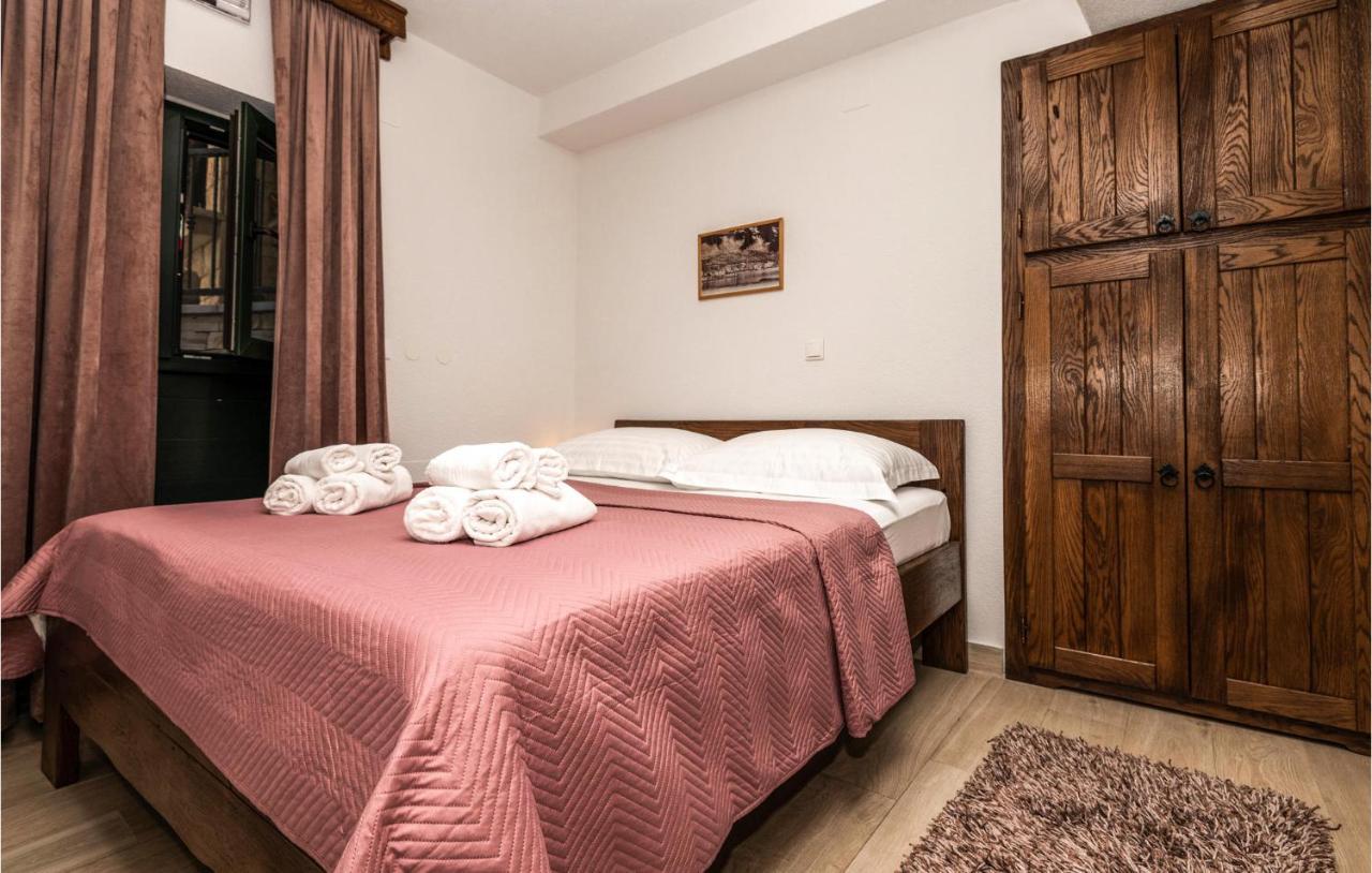 Vikendica Nice In With Heated Swimming Pool