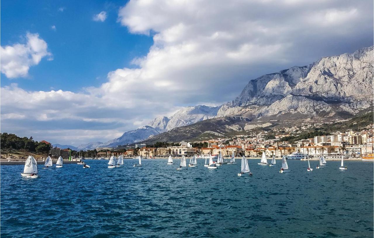 Nice In With Heated Swimming Pool * Makarska