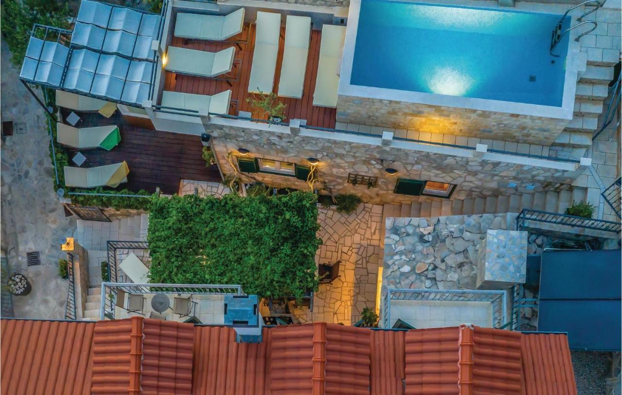 Vikendica Nice In With Heated Swimming Pool Makarska